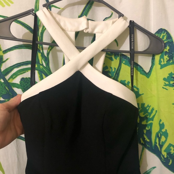 Bisou bisou black and white cross dress - Picture 2 of 6